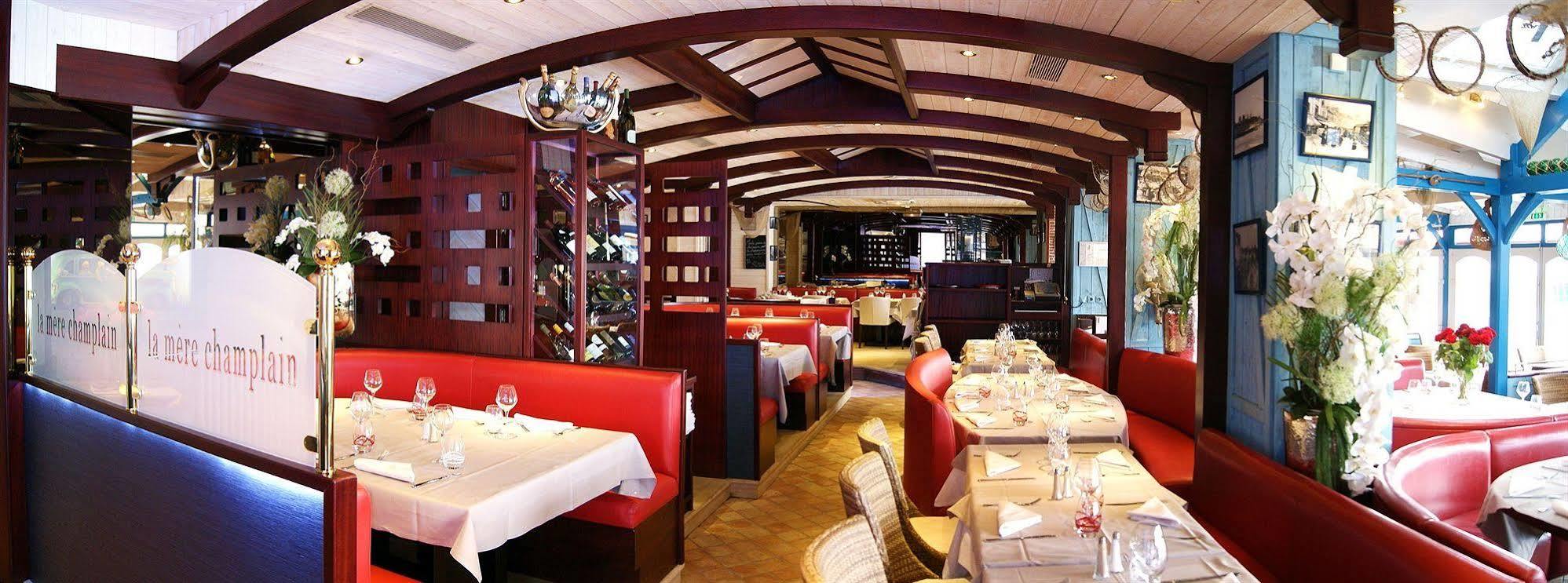 La Mere Champlain Cancale Exterior photo